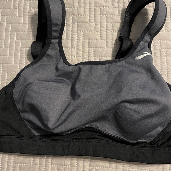 Brooks sport bra - Picture 1 of 4